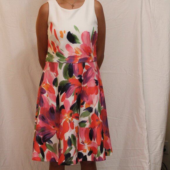 Beautiful "Easter" Sunday Floral Dress - Picture 10 of 10